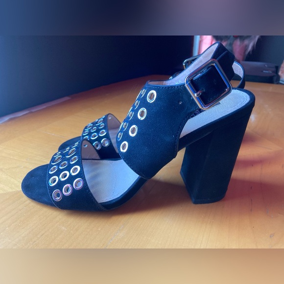 Black sandals with 4” heel. Leather inside trim, suede on the outside. Size 8/38 - Picture 2 of 5